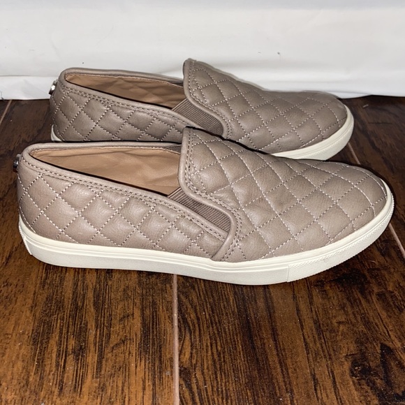 Steve Madden slip on size 7.5 - Picture 3 of 8